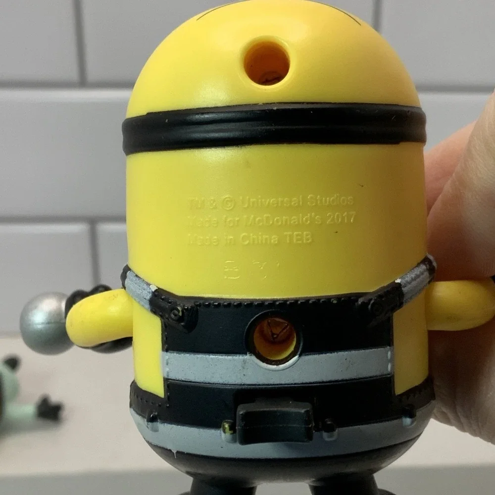 Minions Lot Plastic Mcdonalds 3 Despicable ME Figures